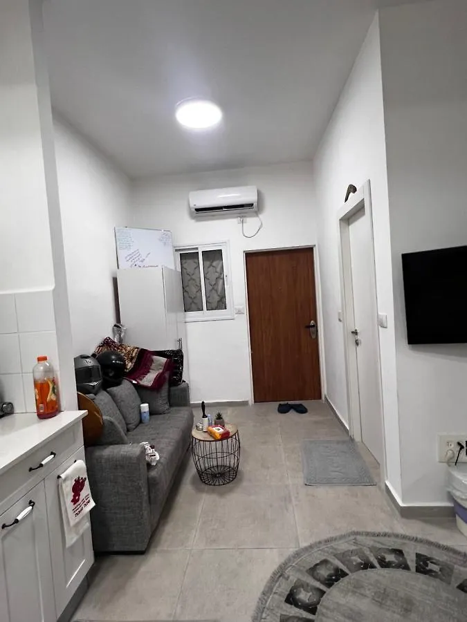 דירה מדהימה קטנטנה תאהבו אותה ، A Small, Beautiful And Comfortable Apartment, You Will Love 하이파 0*,  이스라엘